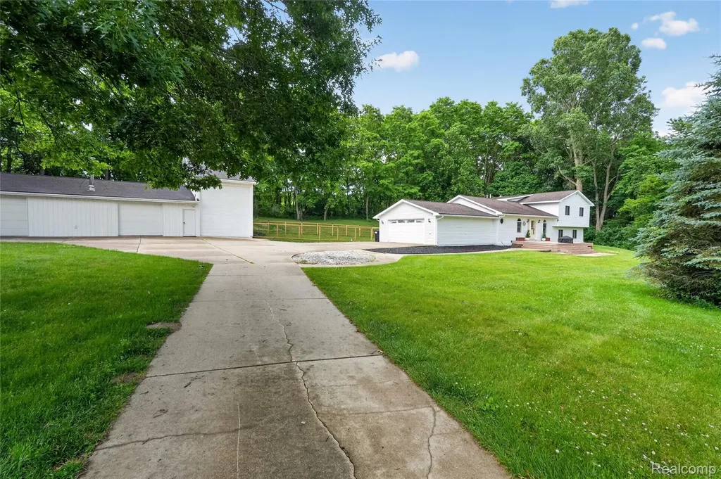 8655 Joey Drive Putnam Township MI 48169