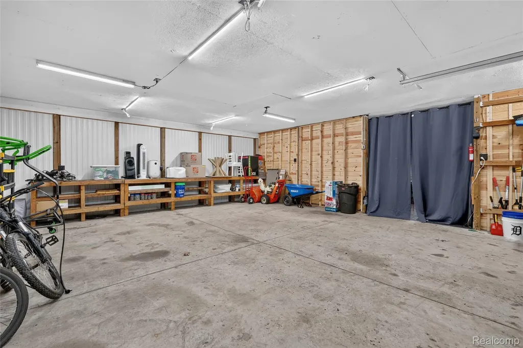 8655 Joey Drive Putnam Township MI 48169