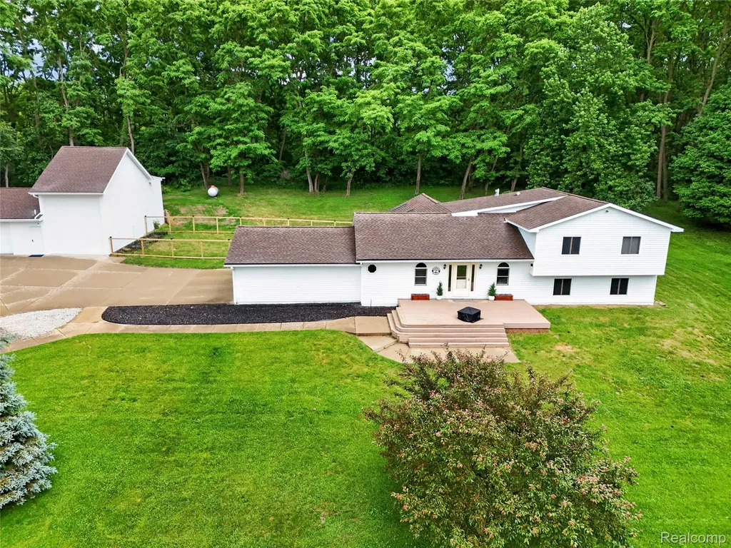 8655 Joey Drive Putnam Township MI 48169