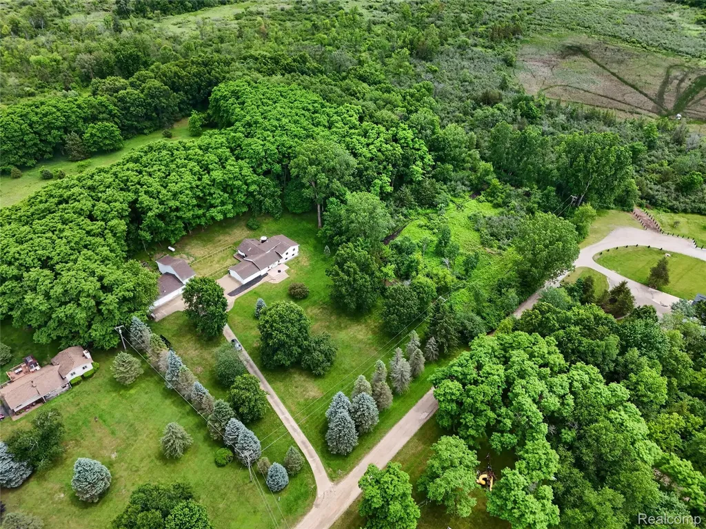 8655 Joey Drive Putnam Township MI 48169