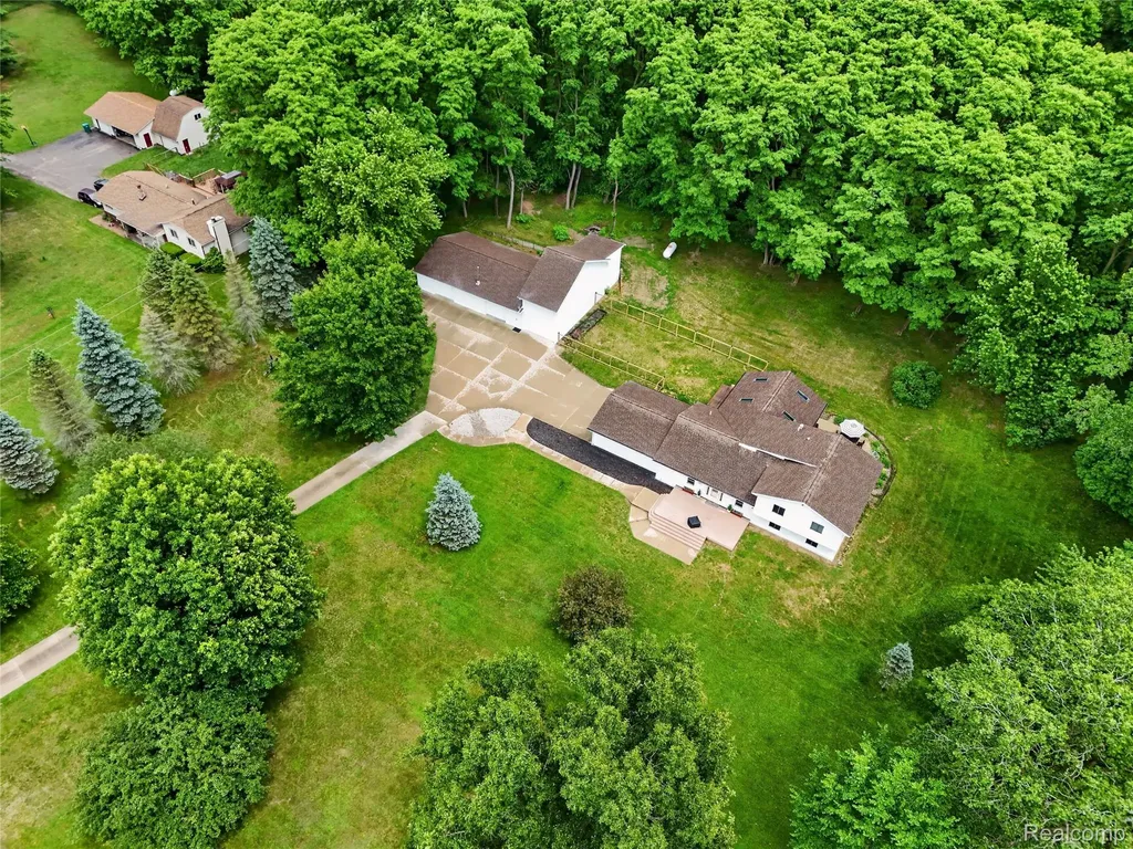 8655 Joey Drive Putnam Township MI 48169