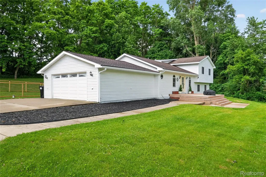 8655 Joey Drive Putnam Township MI 48169