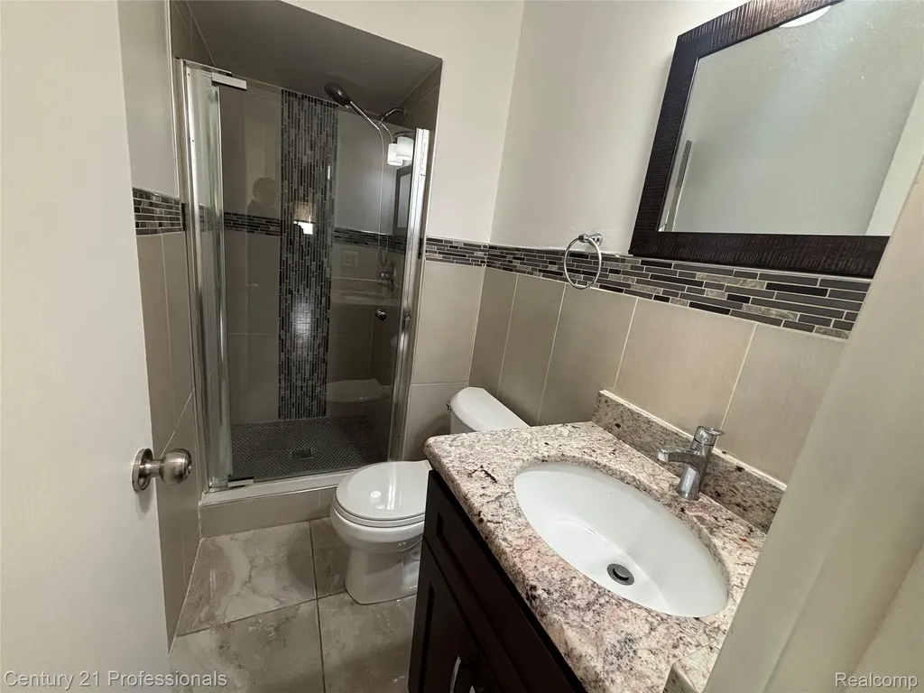 38986 Cottonwood Court Sterling Heights City MI 48310