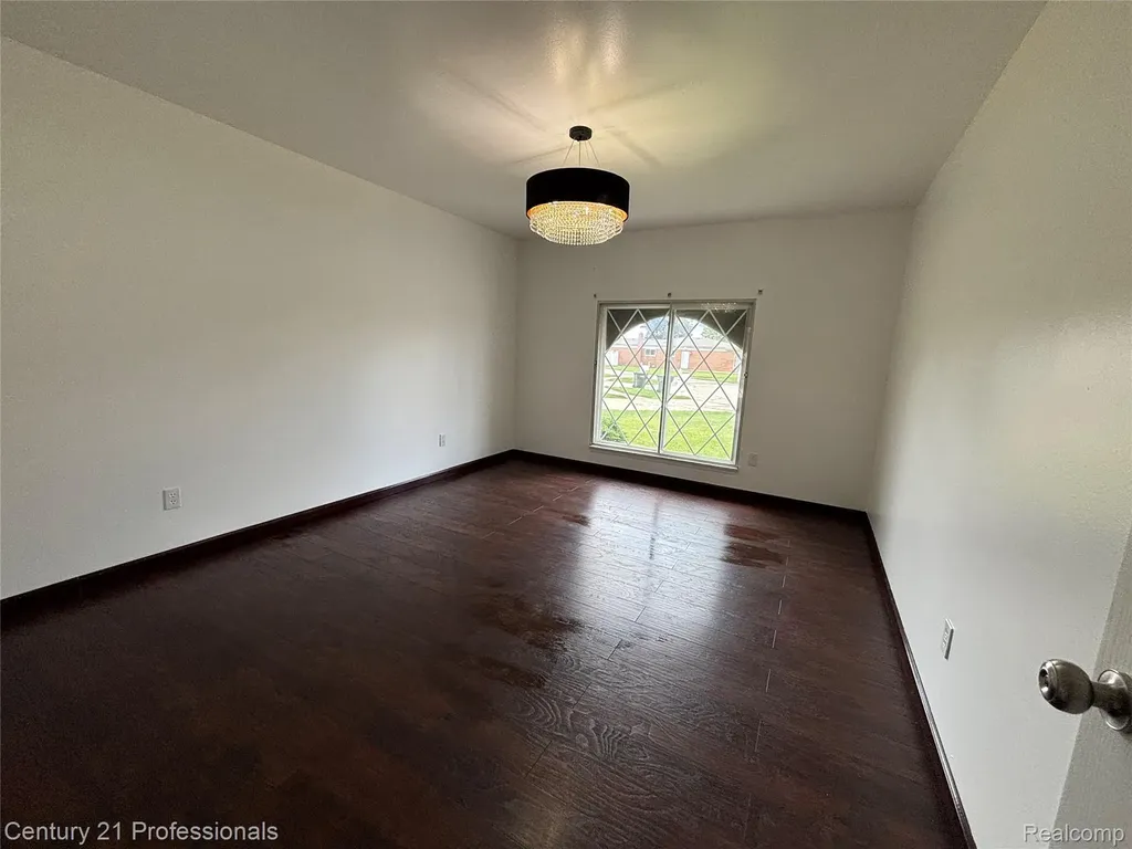 38986 Cottonwood Court Sterling Heights City MI 48310