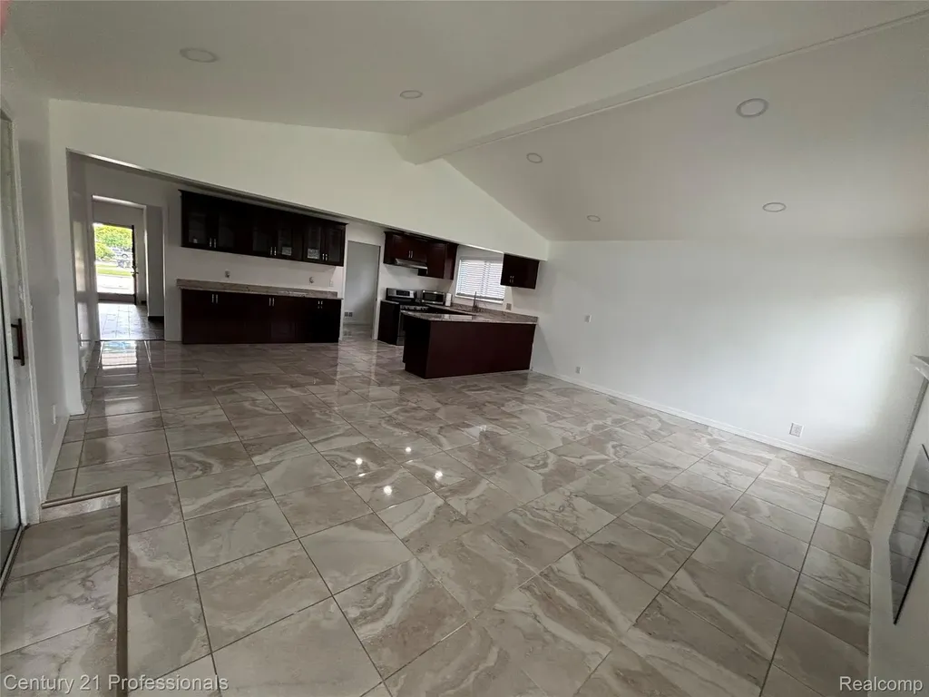 38986 Cottonwood Court Sterling Heights City MI 48310