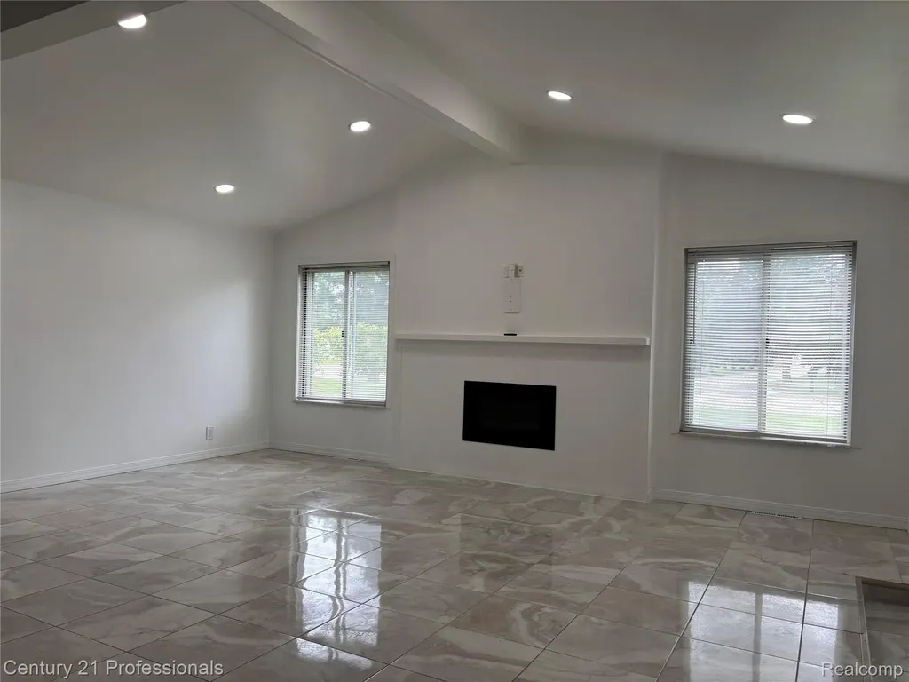38986 Cottonwood Court Sterling Heights City MI 48310