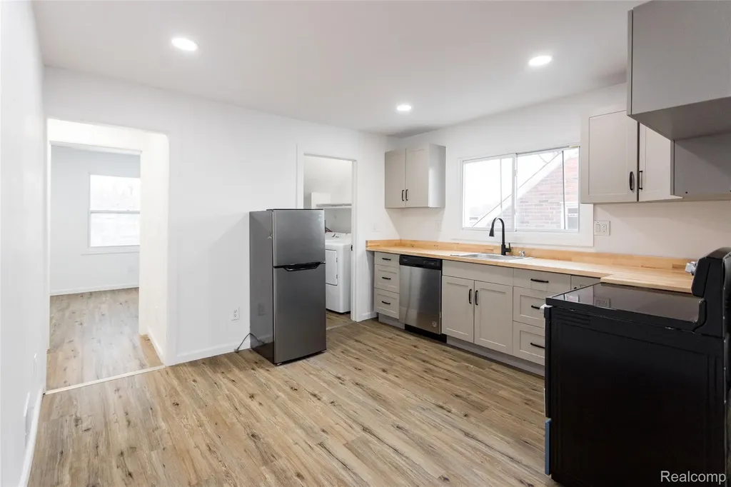 18306 Stoepel Street Detroit City MI 48221