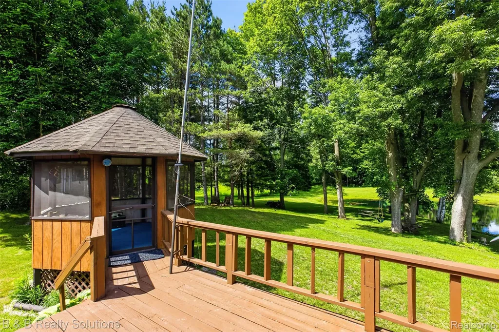5544 Piersonville Road Marathon Township MI 48421