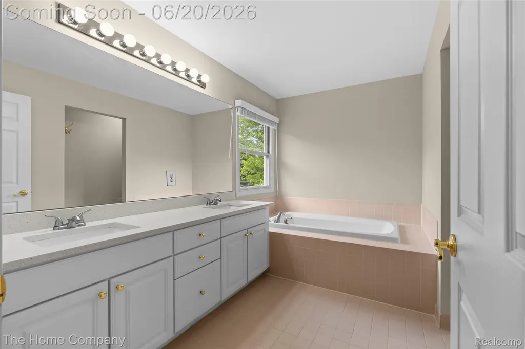 41278 Scarborough Lane Novi City MI 48375