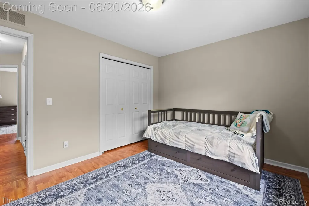 41278 Scarborough Lane Novi City MI 48375
