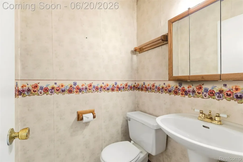 309 Windy Bluff Flushing City MI 48433