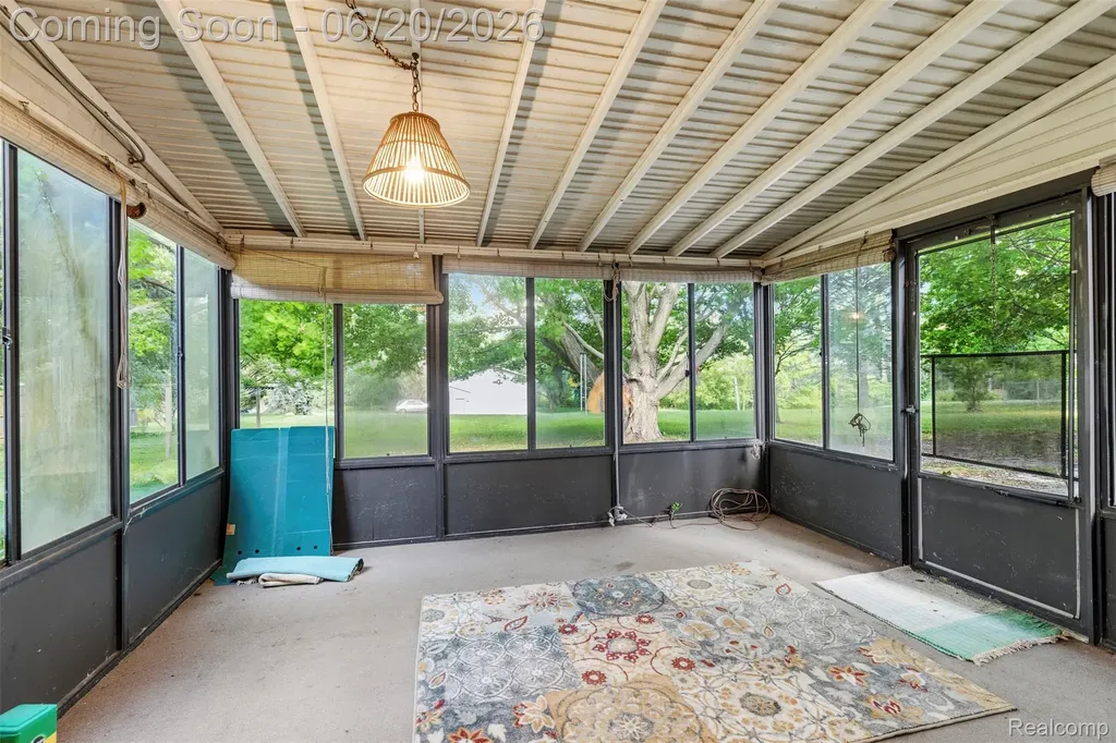 309 Windy Bluff Flushing City MI 48433