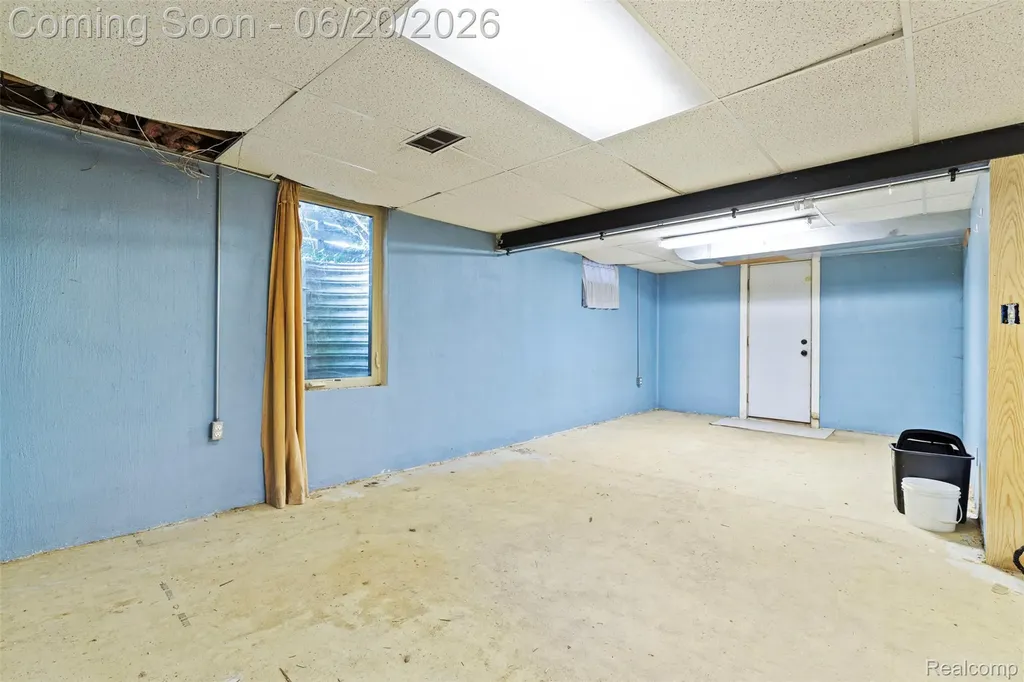 309 Windy Bluff Flushing City MI 48433