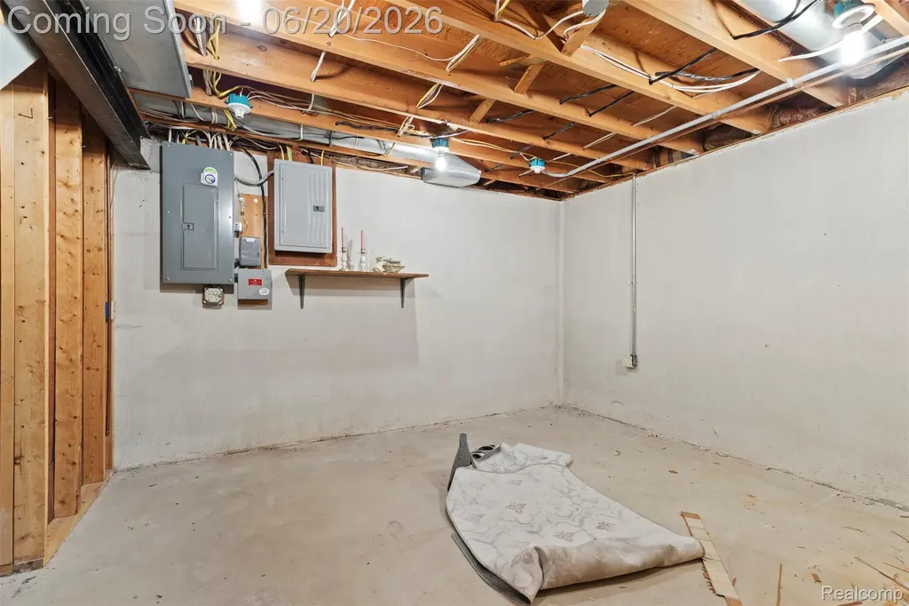 309 Windy Bluff Flushing City MI 48433