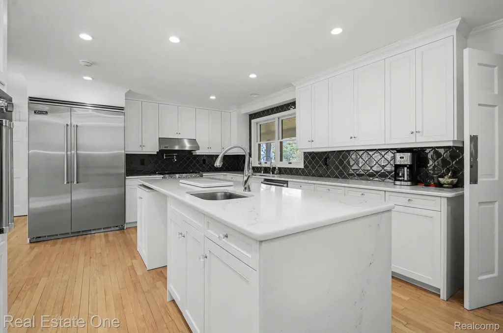 5840 Inkster Road West Bloomfield Charter Township MI 48323