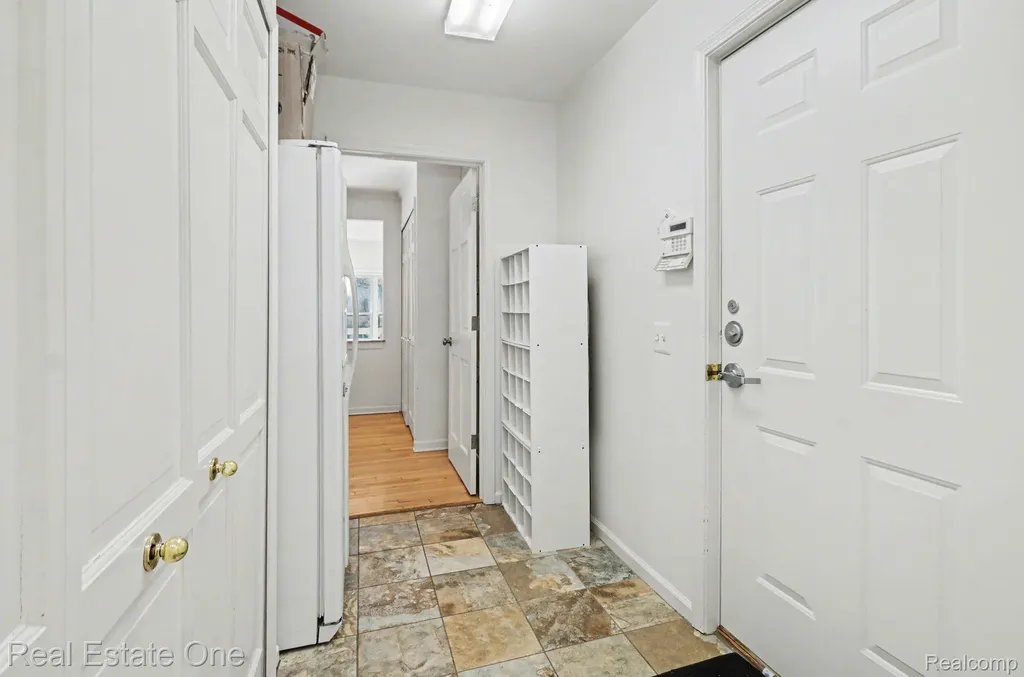 5840 Inkster Road West Bloomfield Charter Township MI 48323