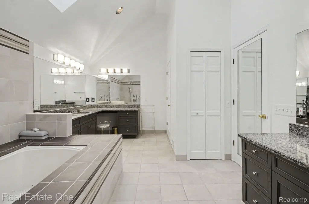 5840 Inkster Road West Bloomfield Charter Township MI 48323