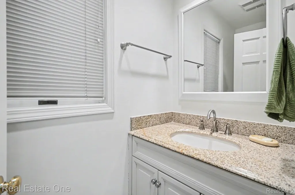 5840 Inkster Road West Bloomfield Charter Township MI 48323