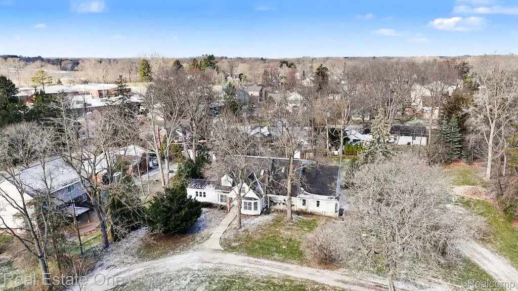 5840 Inkster Road West Bloomfield Charter Township MI 48323