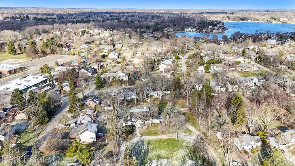 5840 Inkster Road West Bloomfield Charter Township MI 48323