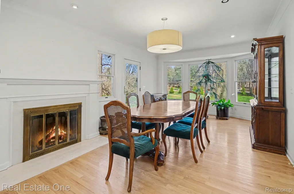 5840 Inkster Road West Bloomfield Charter Township MI 48323
