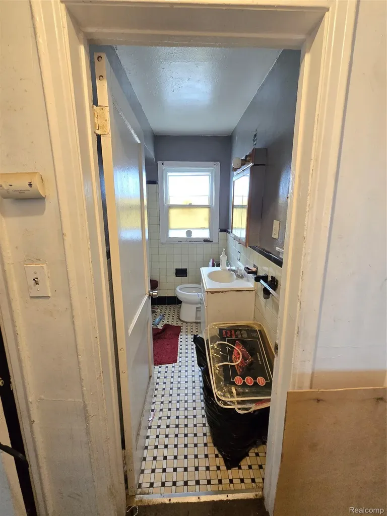 8616 Mark Twain Street Detroit City MI 48228