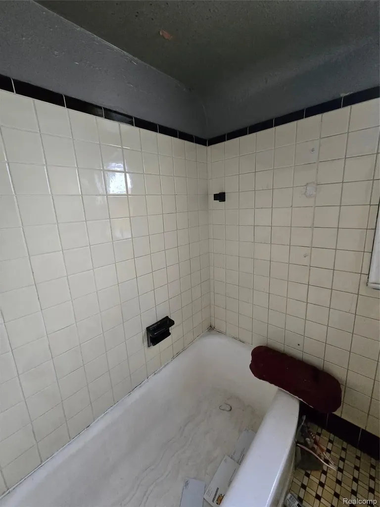 8616 Mark Twain Street Detroit City MI 48228