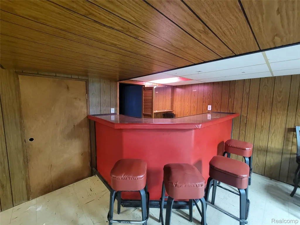 3039 Pearl Avenue Warren City MI 48091
