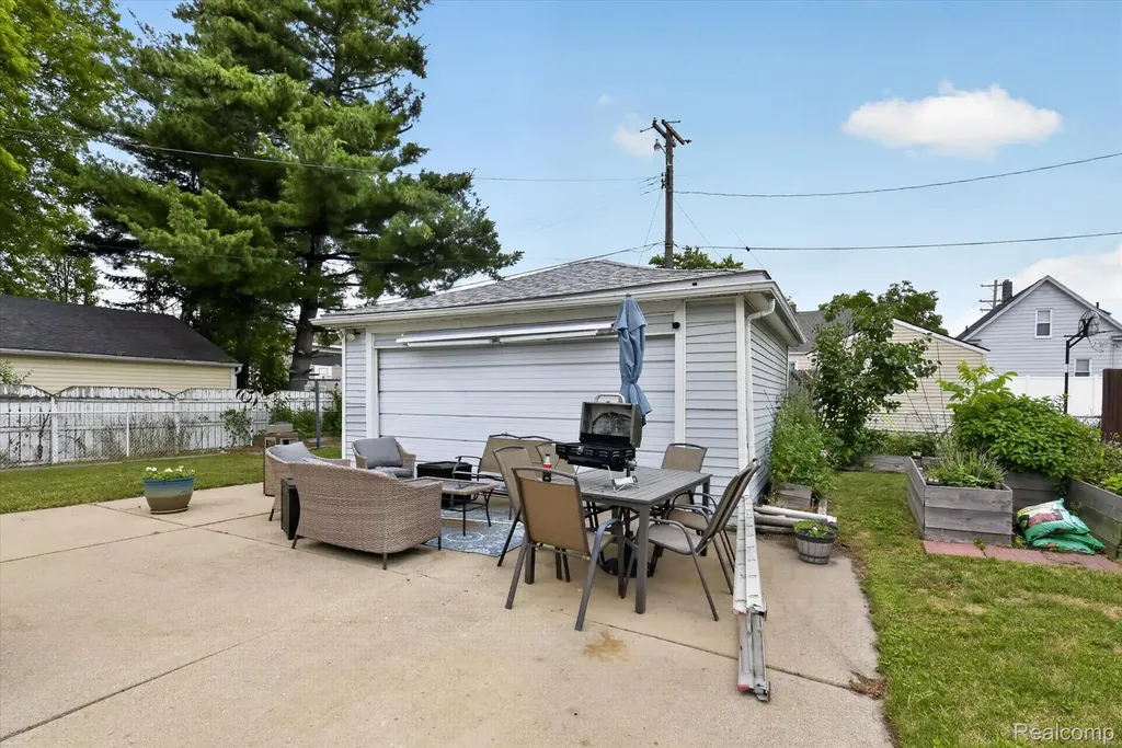 1871 7th Street Wyandotte City MI 48192