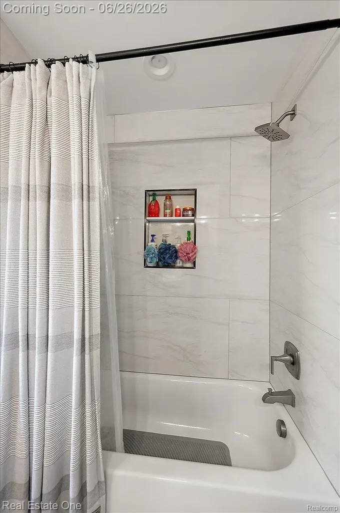 1721 Royal Birkdale Drive Oxford Charter Township MI 48371