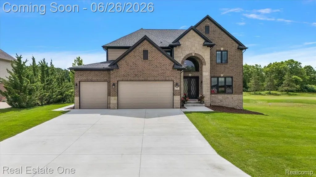 1721 Royal Birkdale Drive Oxford Charter Township MI 48371