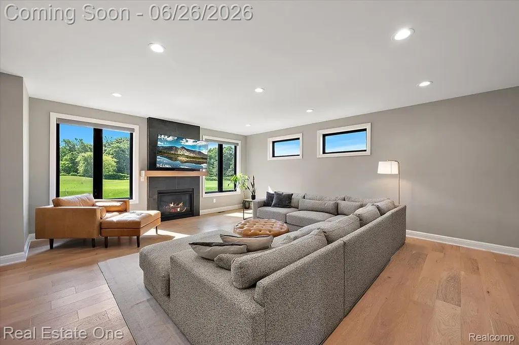 1721 Royal Birkdale Drive Oxford Charter Township MI 48371