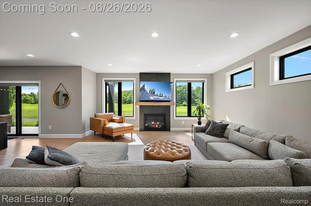 1721 Royal Birkdale Drive Oxford Charter Township MI 48371
