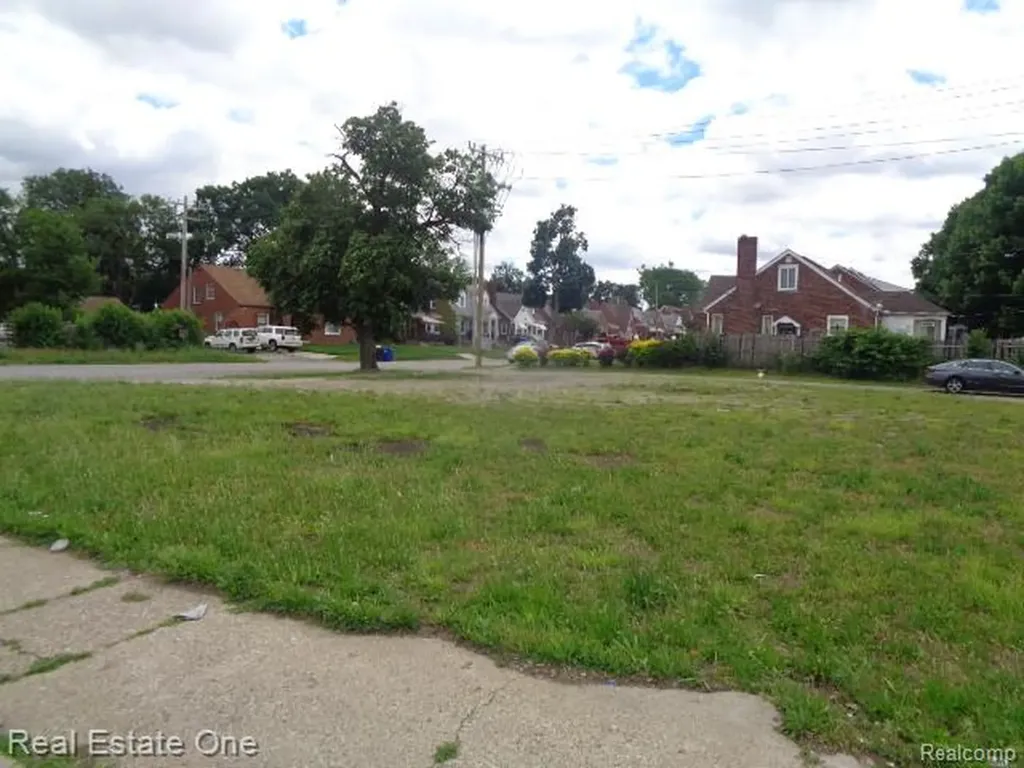 12919 W 7 Mile Road Detroit City MI 48235