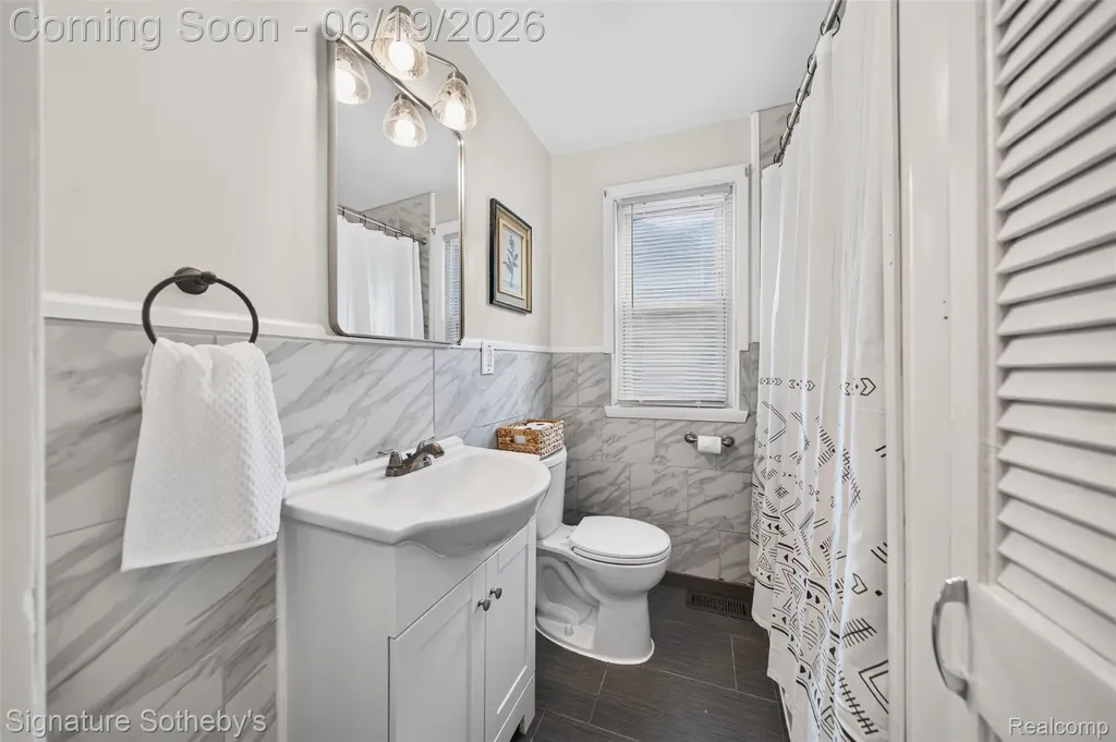 388 Channing Street Ferndale City MI 48220