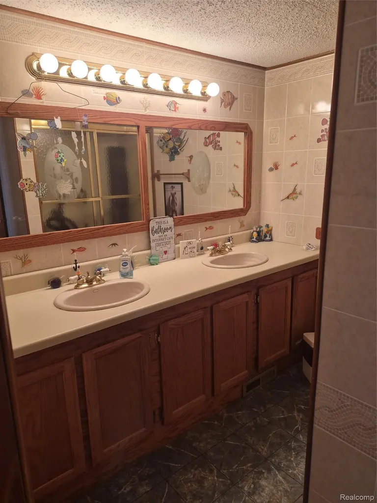 12849 S Delaney Road Perry City MI 48872