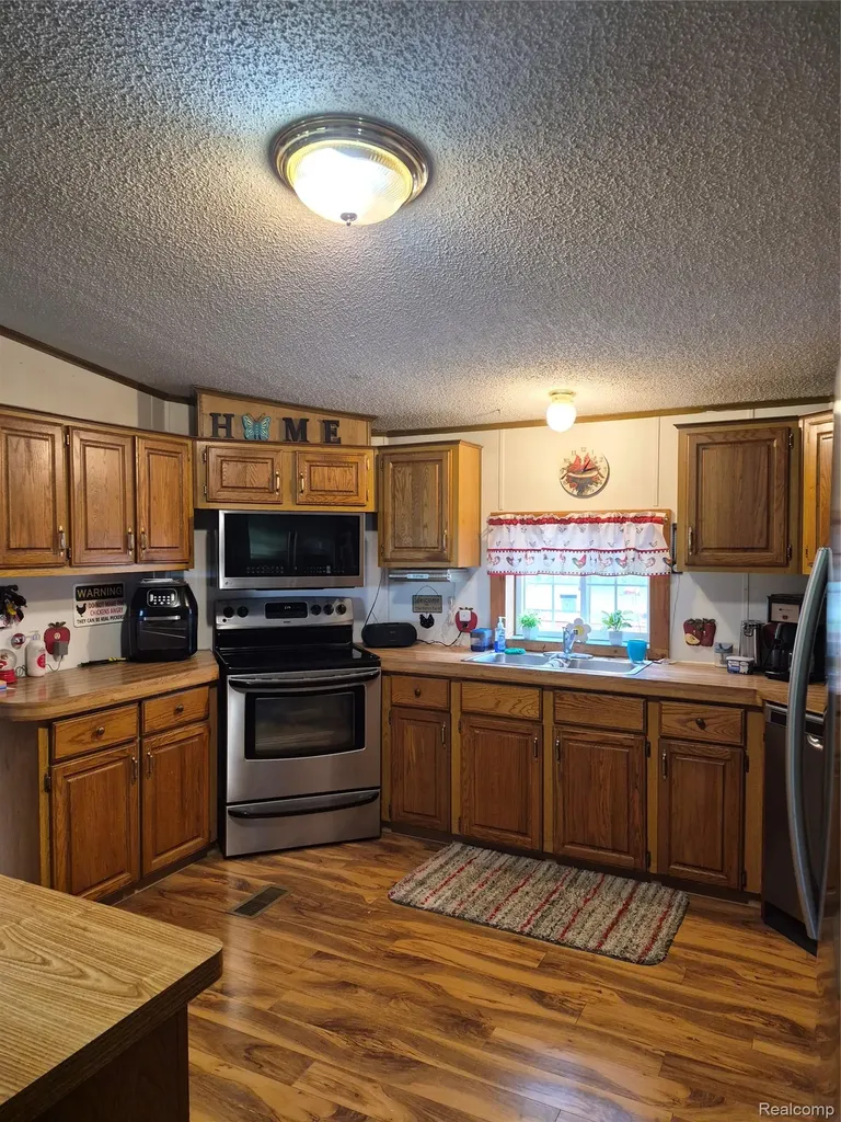 12849 S Delaney Road Perry City MI 48872