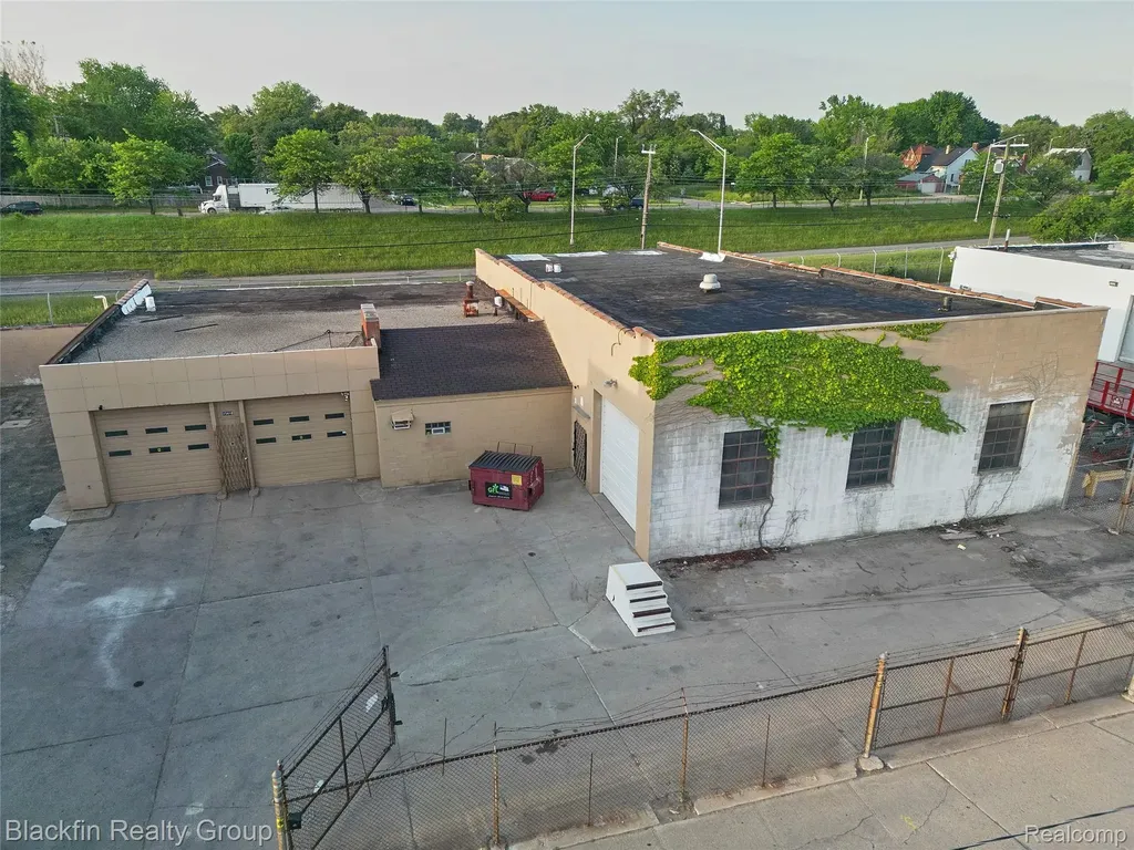 15410 Harper Avenue Detroit City MI 48224