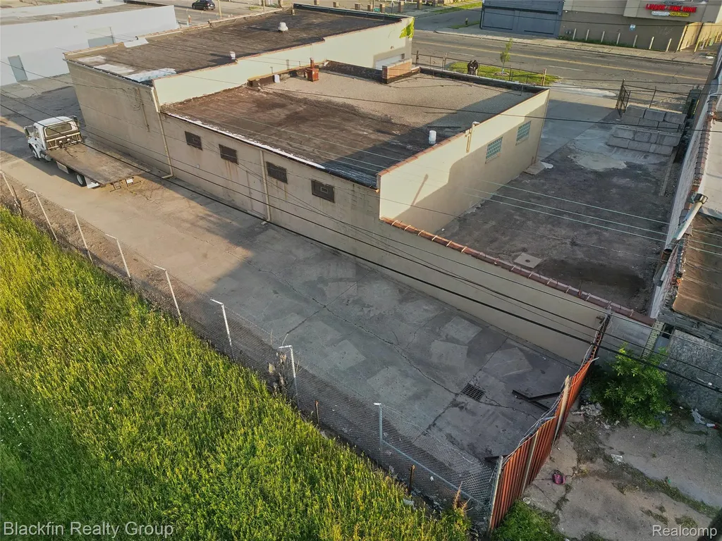 15410 Harper Avenue Detroit City MI 48224