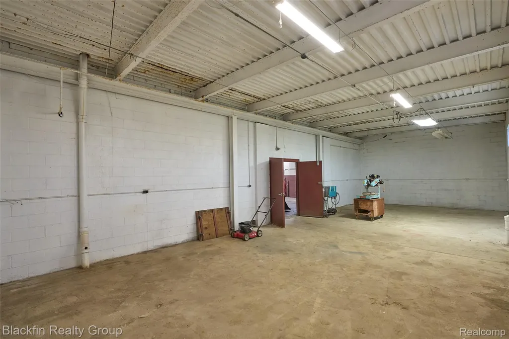 15410 Harper Avenue Detroit City MI 48224