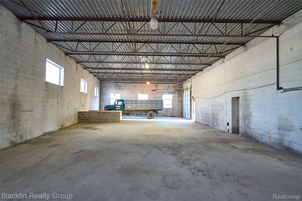 15410 Harper Avenue Detroit City MI 48224