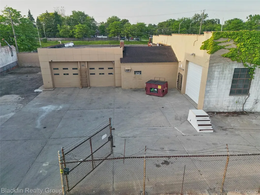 15410 Harper Avenue Detroit City MI 48224
