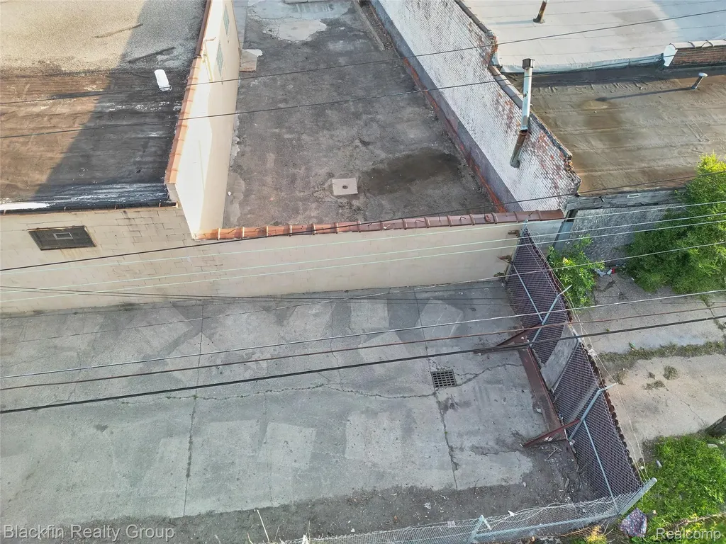 15410 Harper Avenue Detroit City MI 48224