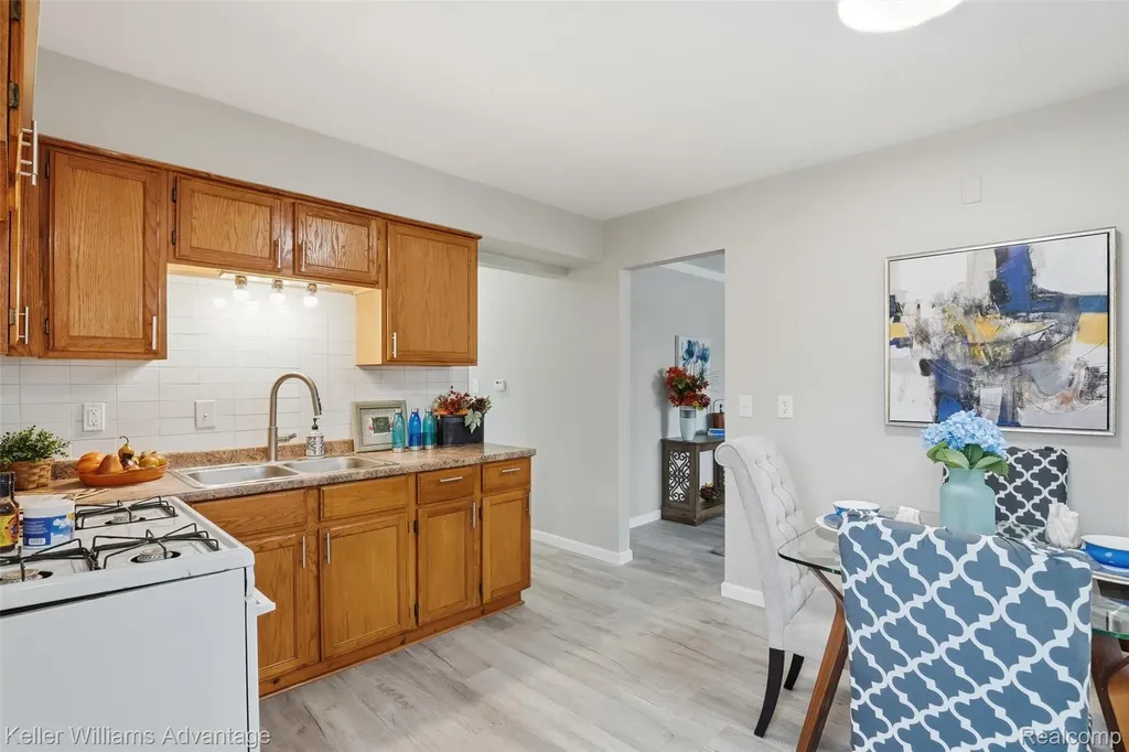 1303 College Avenue Lincoln Park City MI 48146