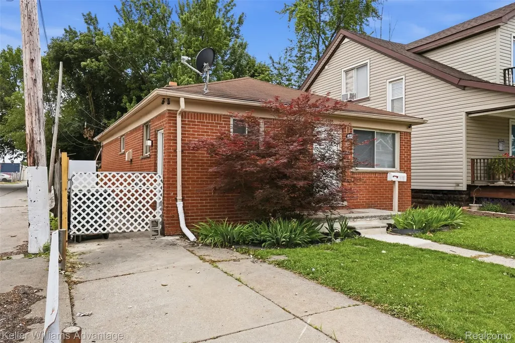 1303 College Avenue Lincoln Park City MI 48146