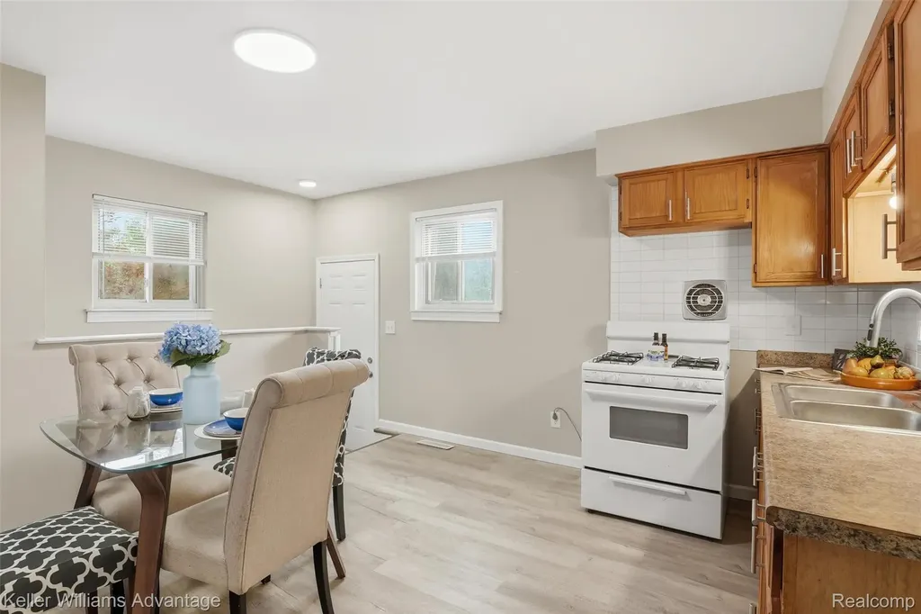 1303 College Avenue Lincoln Park City MI 48146