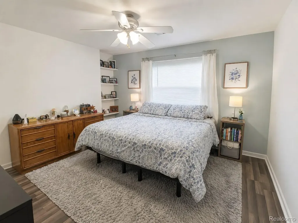 4097 Chenlot Lane Waterford Charter Township MI 48328