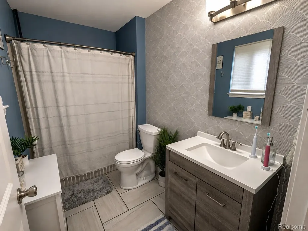 4097 Chenlot Lane Waterford Charter Township MI 48328