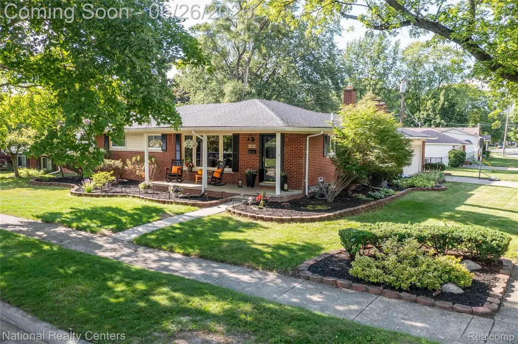 33112 Kirby Street Farmington City MI 48336