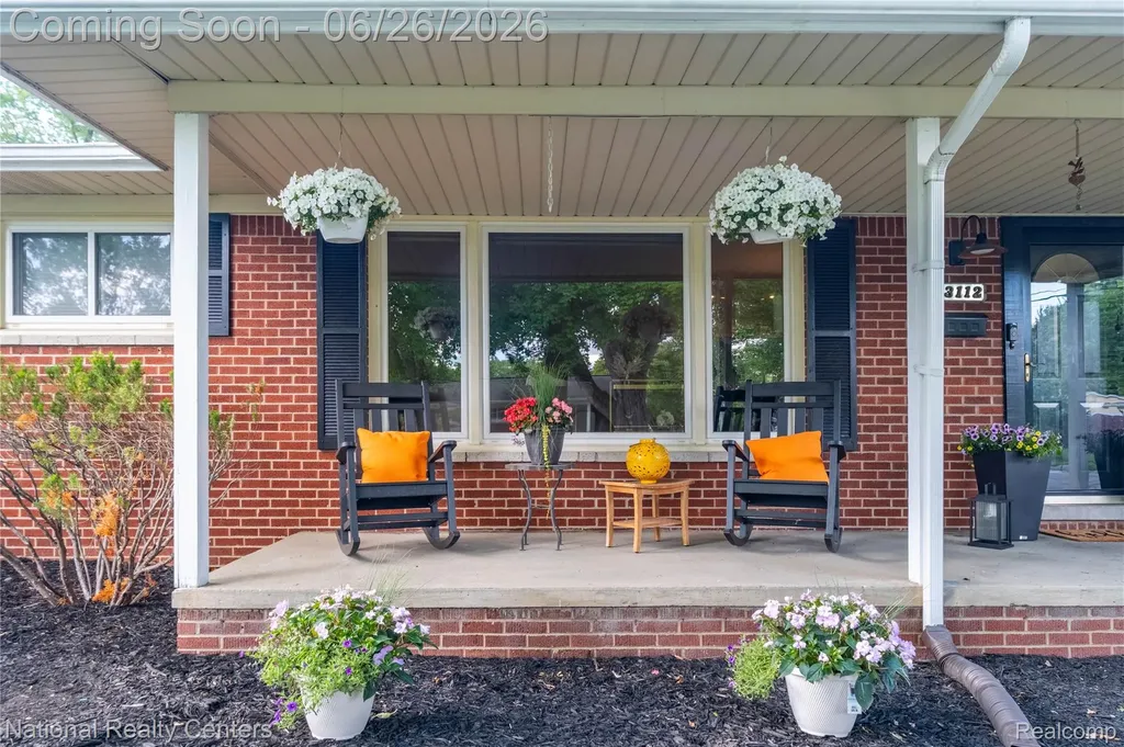 33112 Kirby Street Farmington City MI 48336